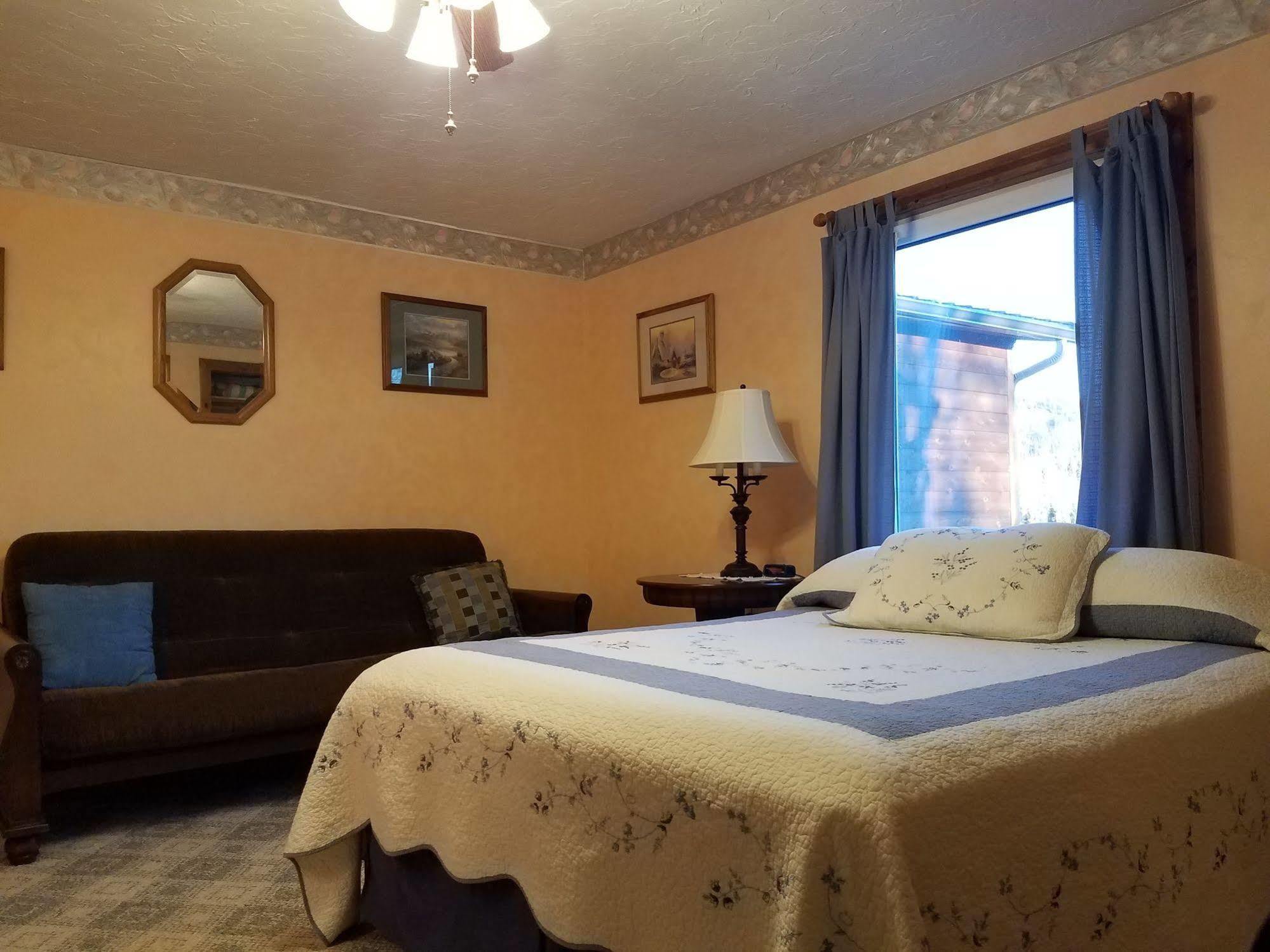 Denali Touch Of Wilderness B&B ฮีลี ภายนอก รูปภาพ