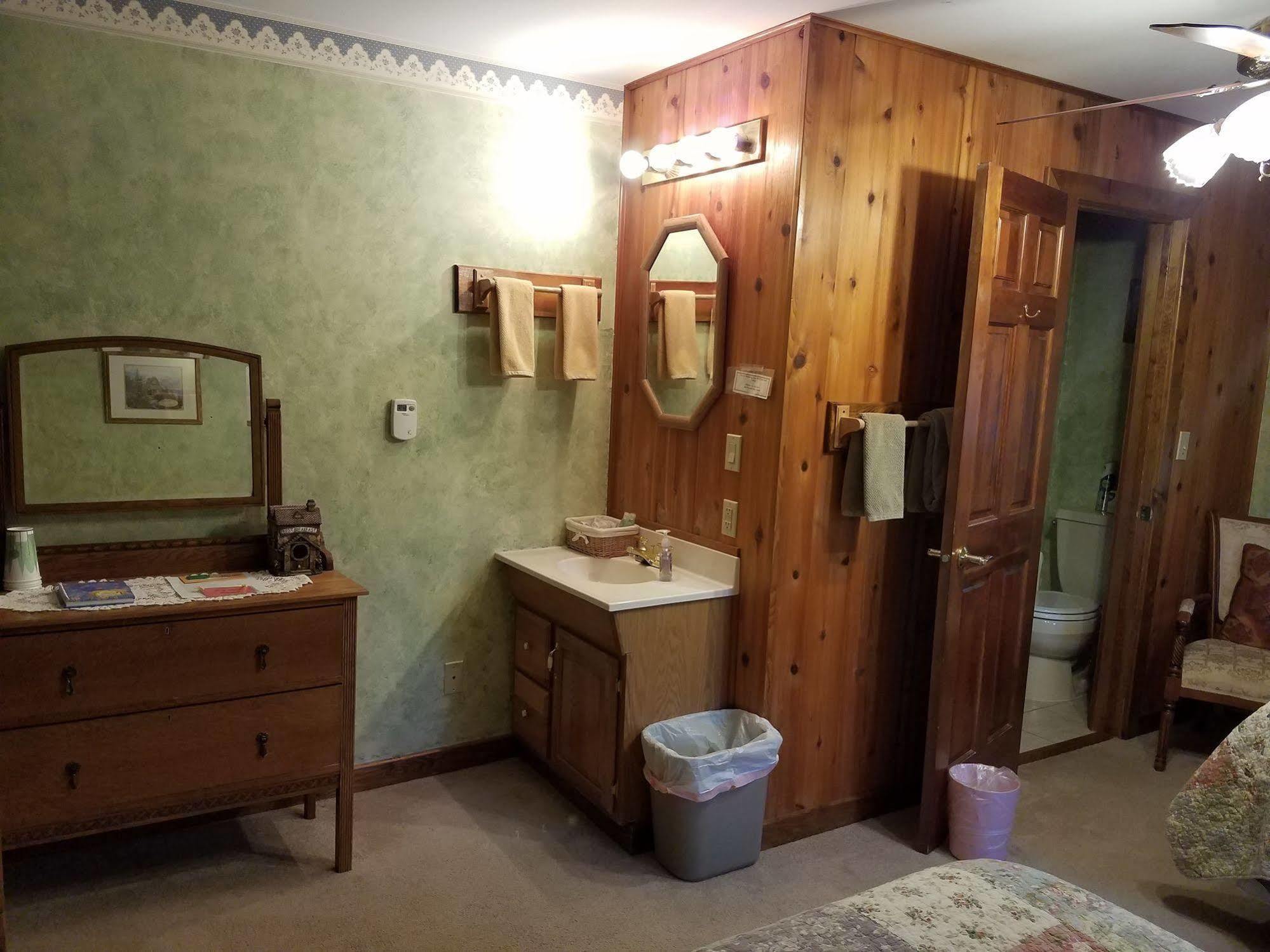 Denali Touch Of Wilderness B&B ฮีลี ภายนอก รูปภาพ