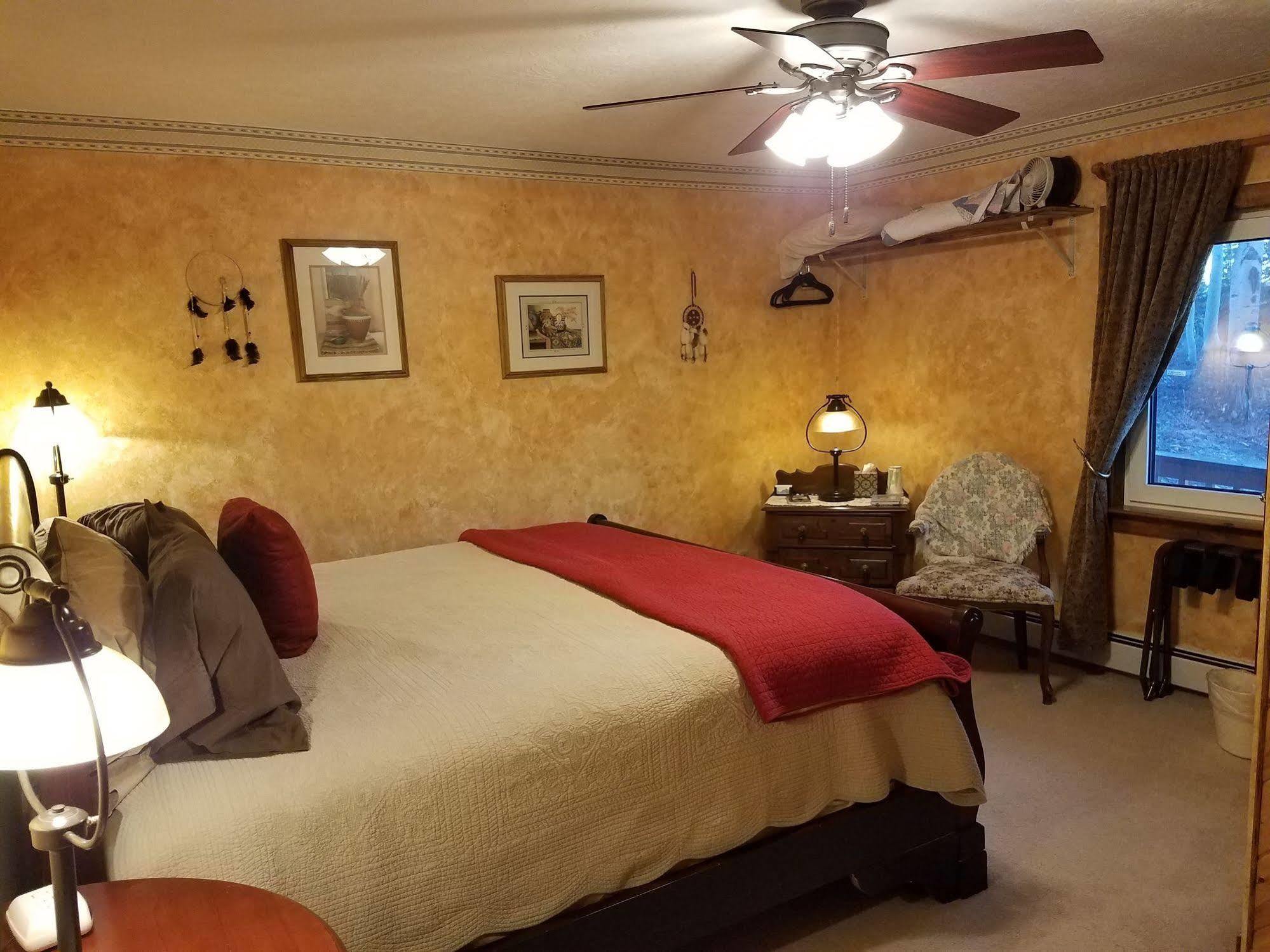 Denali Touch Of Wilderness B&B ฮีลี ภายนอก รูปภาพ
